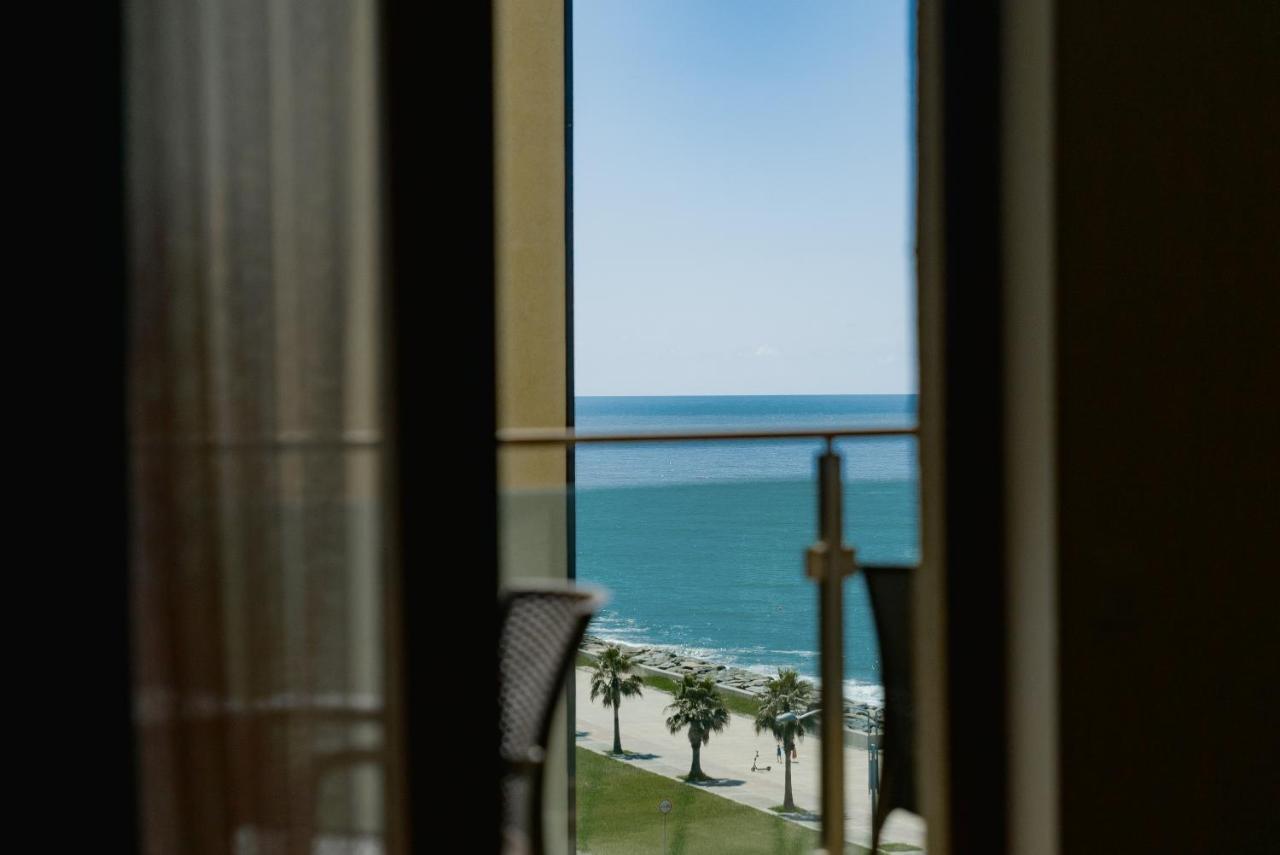 G-Point New Beach Batumi Exterior foto